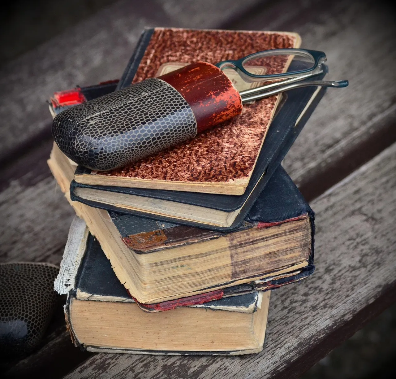 book-w-glasses